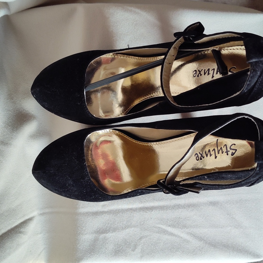 High heels - Picture 5 of 10